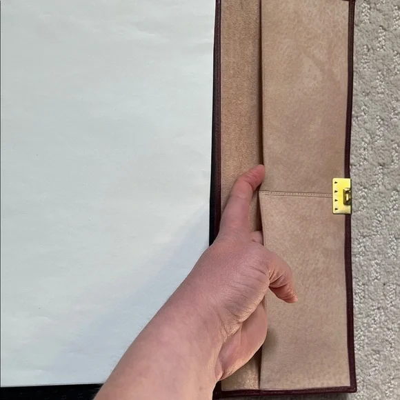 Vintage Leather and Suede Padfolio in Burgundy Excellent condition - Picture 12 of 13